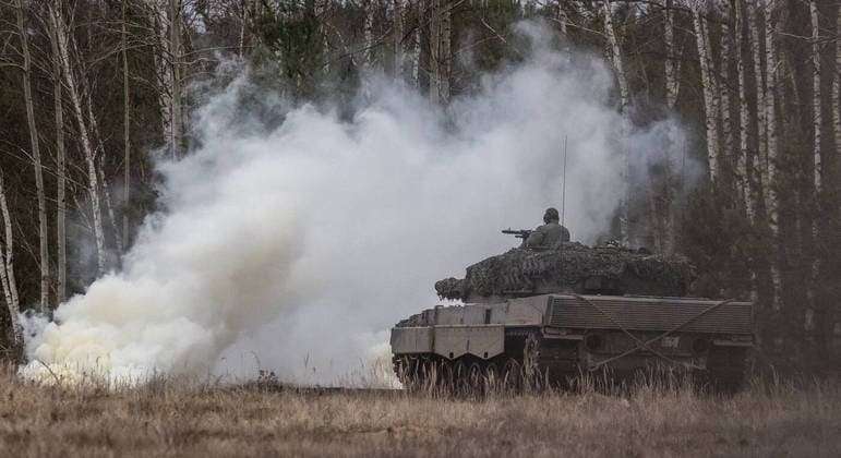 Com chegada de primeiros tanques, Ucrânia acredita em vitória 'inevitável' na guerra