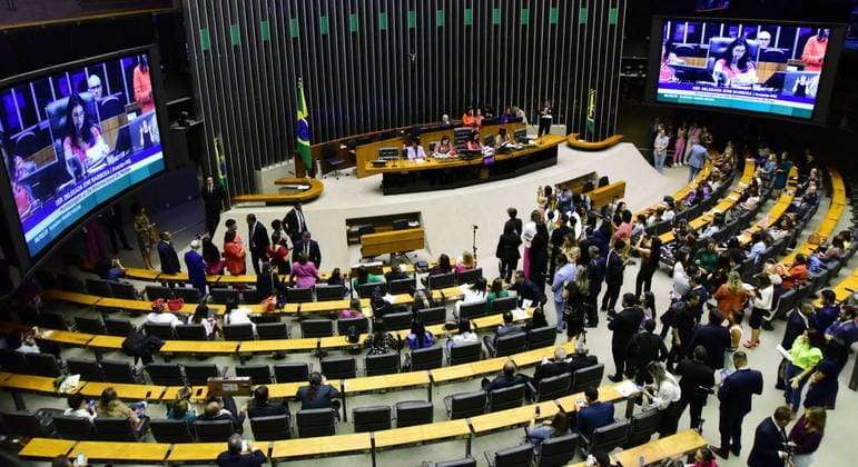 Destaques da semana: votação de MPs, retorno de Bolsonaro e Flávio Dino na Câmara