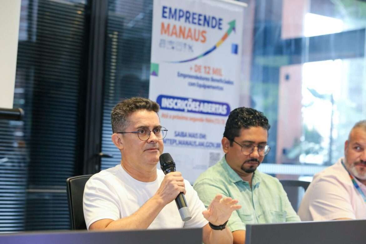Prefeitura de Manaus orienta população sobre cadastro no programa Empreende Manaus