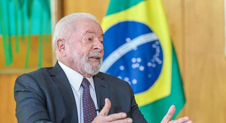 Lula e Legislativo disputam iniciativa de projeto sobre equiparação salarial para mulheres