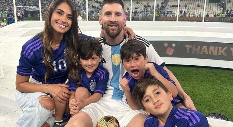 Messi é ameaçado por bandidos que atacaram supermercado da família da esposa do atleta