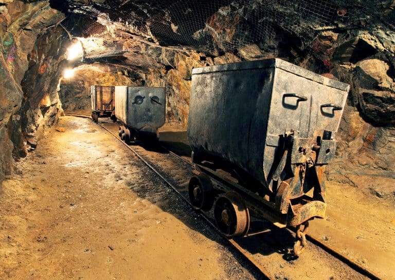 Governo retira de tramitação projeto que regula mineração em terra indígena