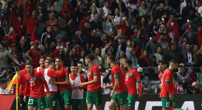 Com falhas na defesa, Brasil perde para Marrocos no primeiro compromisso pós-Copa