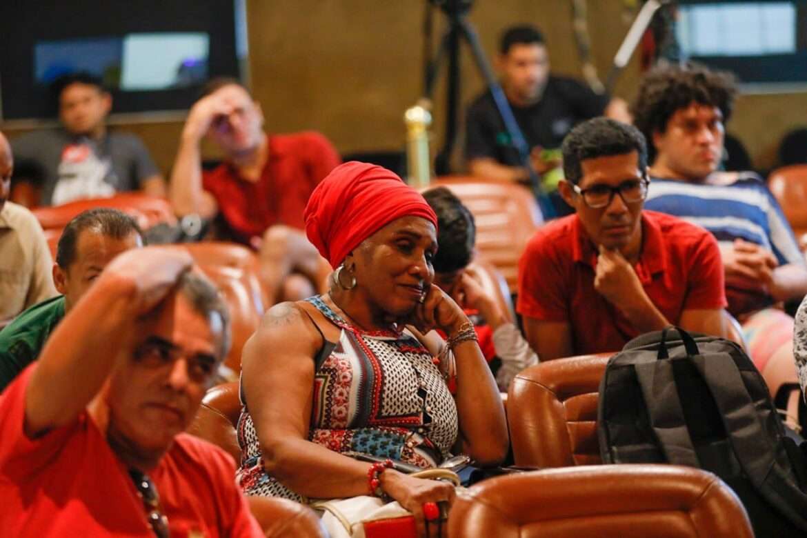 Representantes da comunidade negra participam de encontro sobre a lei Paulo Gustavo