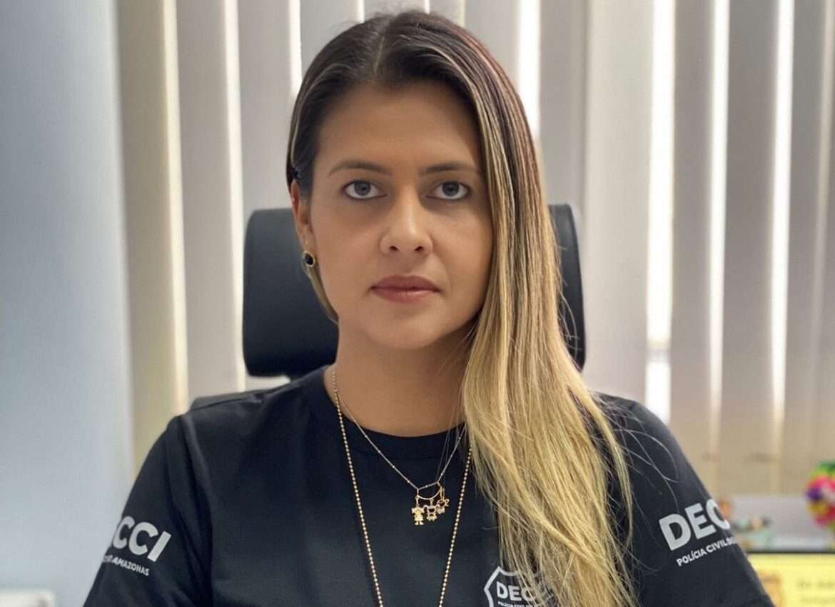 Mulher que estava sendo procurada por roubo é presa em Manaus