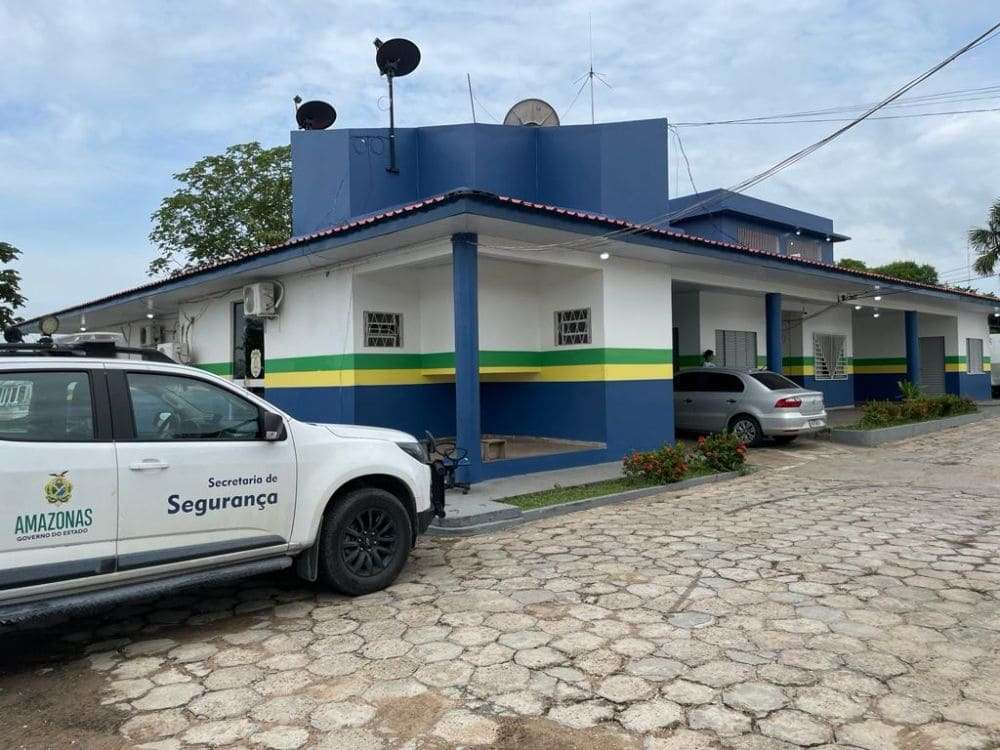 Adolescente é apreende por assaltar mulher