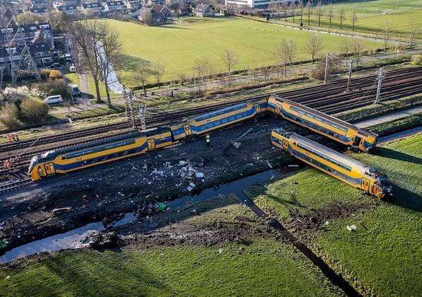 Tragédia na Holanda: veja imagens do resgate de vítimas de acidente letal com trem de alta velocidade