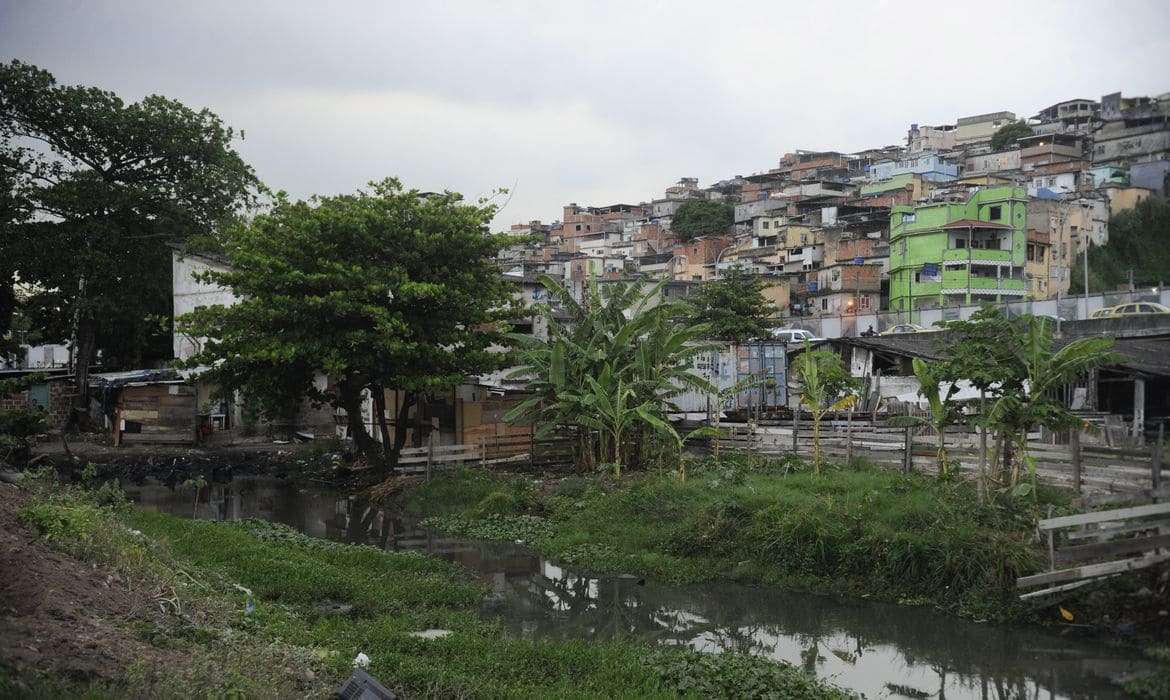 Maré: estudo vê efeitos mentais e físicos da violência em mulheres