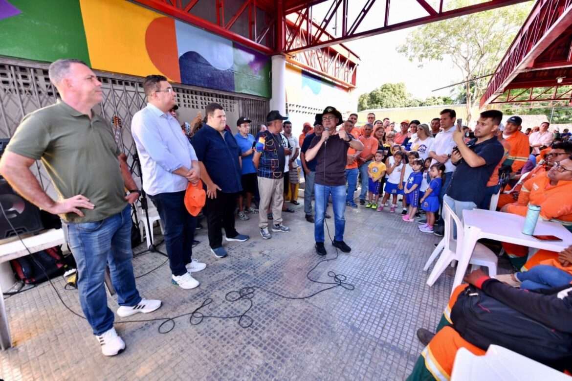 Prefeitura de Manaus realiza revitalização da praça de alimentação do Dom Pedro