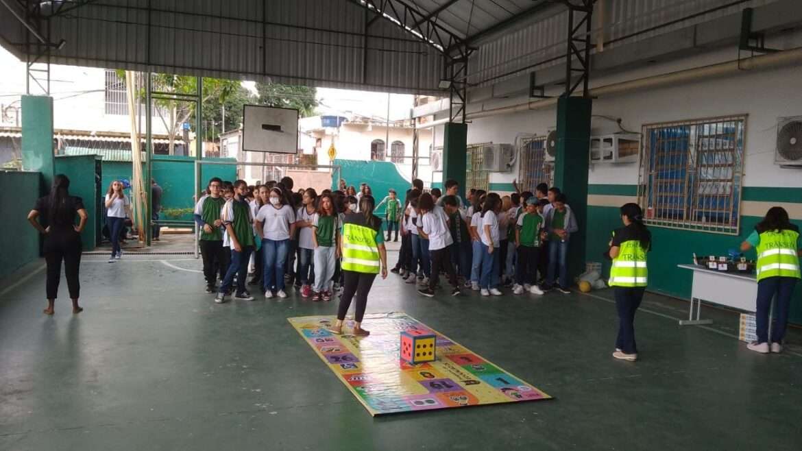 Alunos da zona Leste recebem projeto ‘Trânsito na escola’ da Prefeitura de Manaus