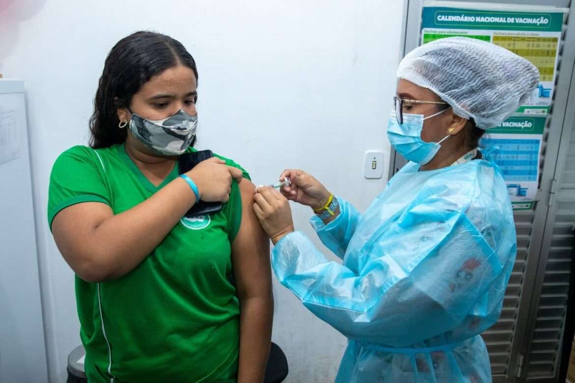 Prefeitura de Manaus anuncia que nove pontos de vacinação contra a Covid-19 funcionam neste sábado (8)