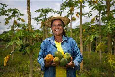 “Eu me sinto feliz e grata, porque sei que estou levando alimento de qualidade”, diz produtora rural credenciada no Preme