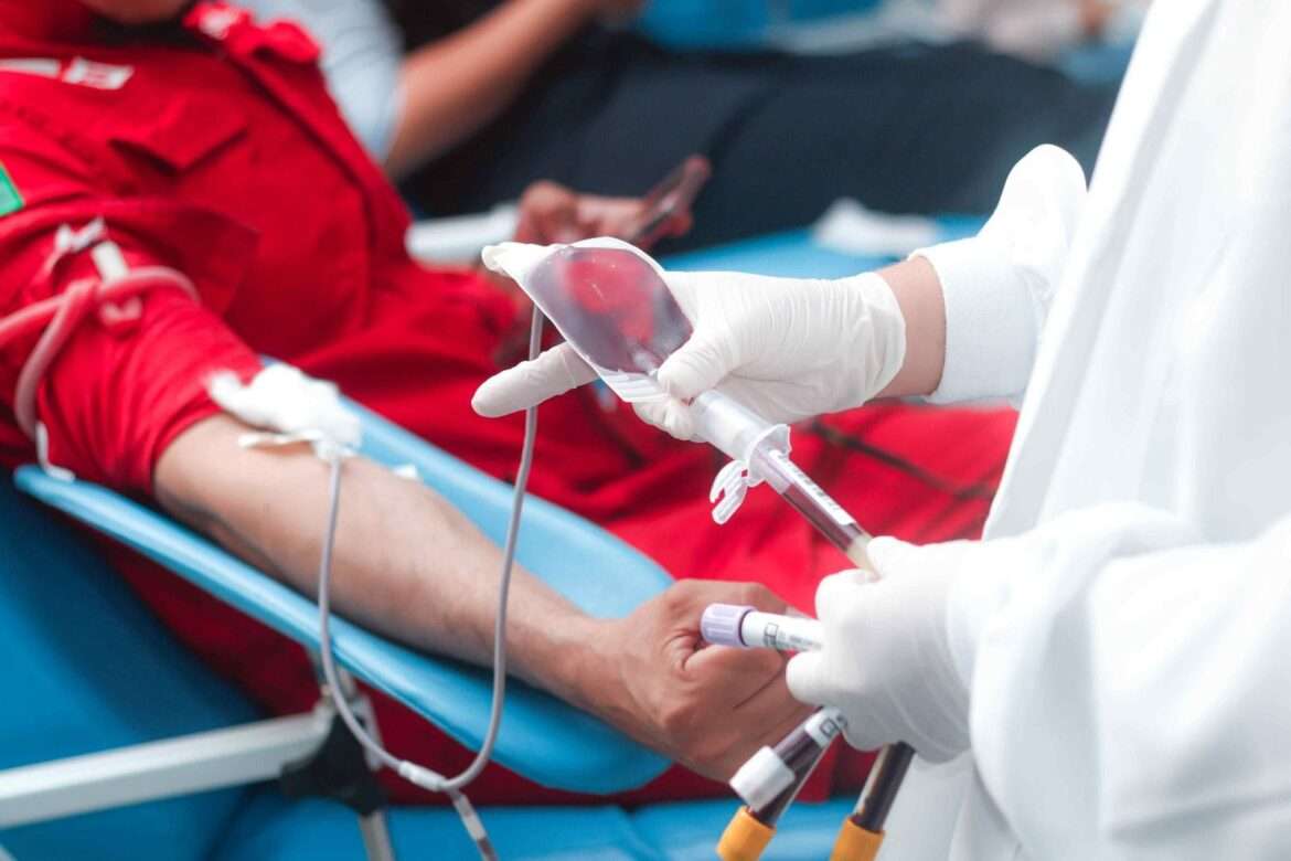 Com estoque baixo, Hemoam convoca doadores de sangue do tipo O+