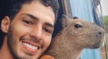 Influenciador lamenta ataques após caso de capivara Filó: 'Estou sem forças'