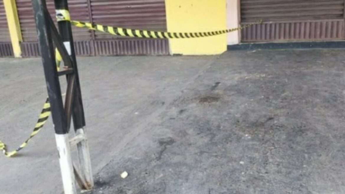 Morador de rua é assassinado a tiros em avenida de Manaus