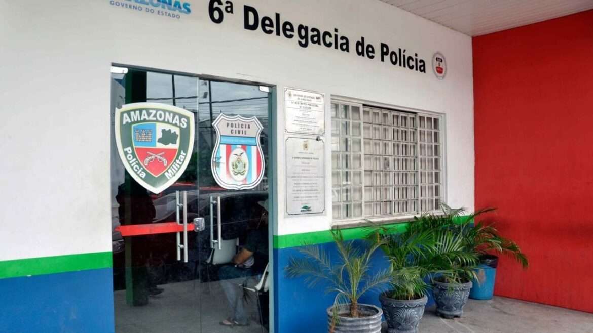 Mulher condenada a mais de 15 anos por tráfico de drogas e associação é presa