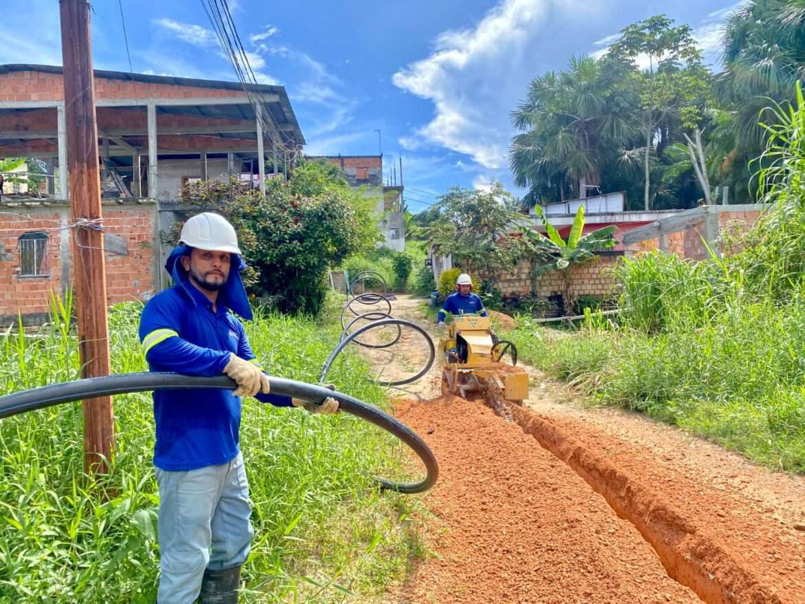 Moradores de área em rip-rap no Colônia Santo Antônio comemoram a chegada da água tratada e comprovante de residência