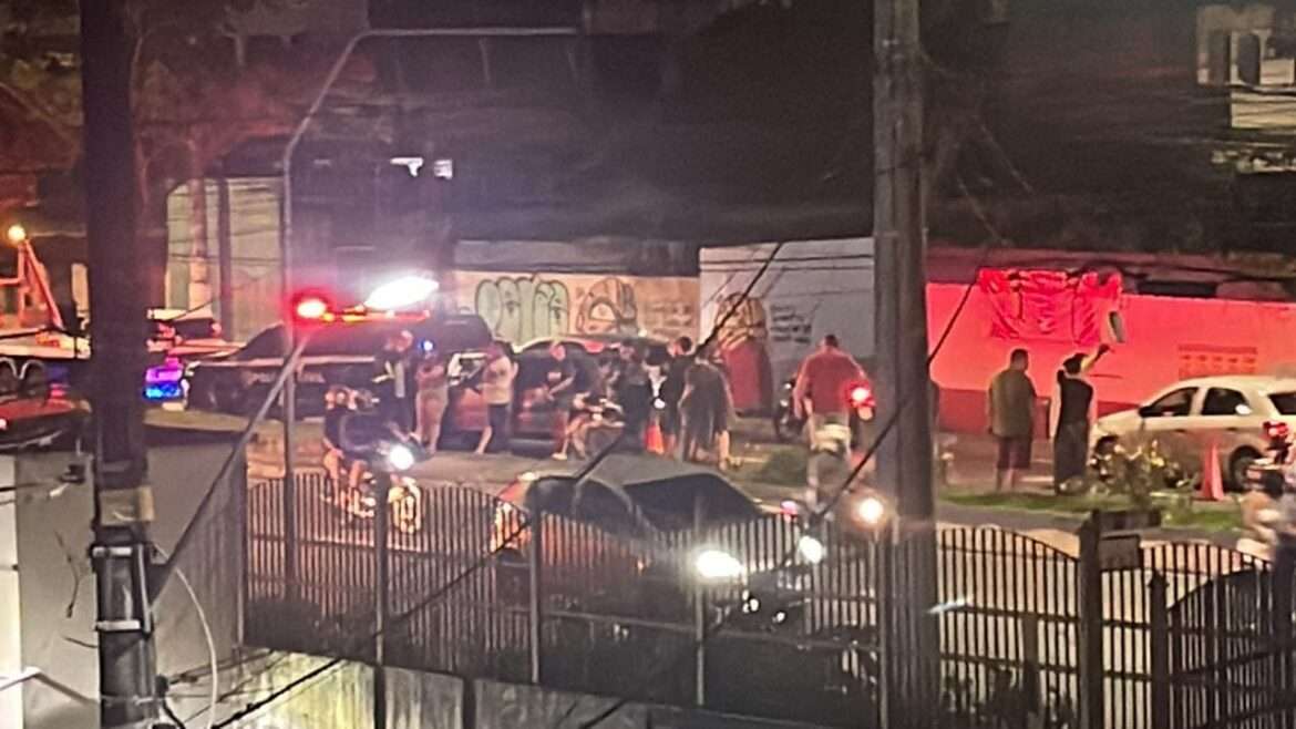 Motociclista morre após invadir canteiro da avenida efigênio sales