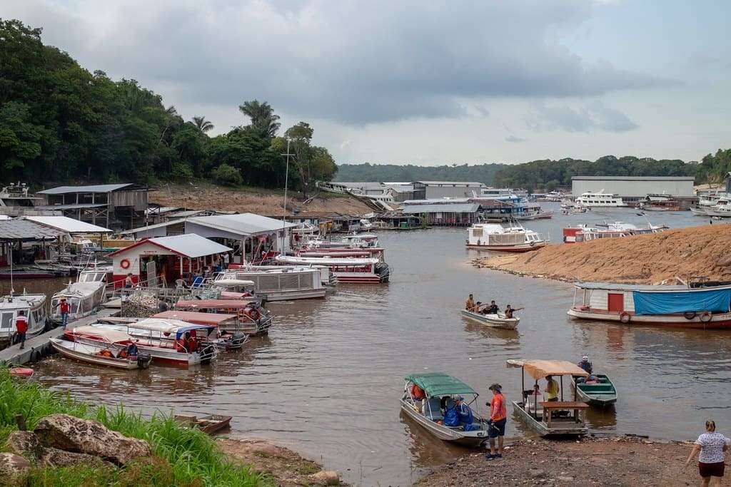 Dupla é assassinada na Marina do Davi, em Manaus