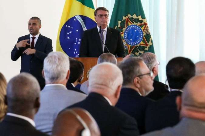 TSE retoma nesta terça julgamento de ação que pode deixar Bolsonaro inelegível 