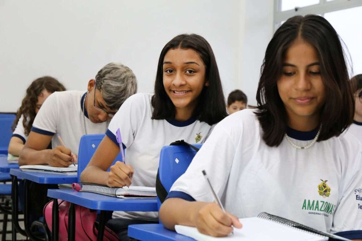 Amazonas dá início à consulta pública on-line sobre o Novo Ensino Médio