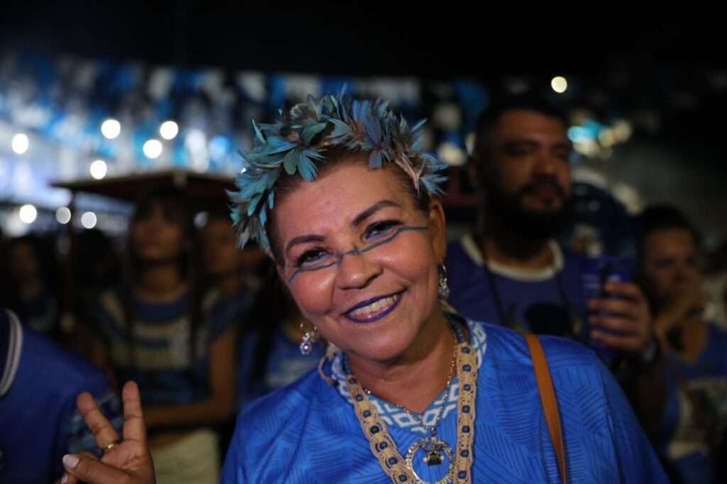 Boi Caprichoso arrasta multidão no 'Boi de Rua' - Portal Cultura do AM