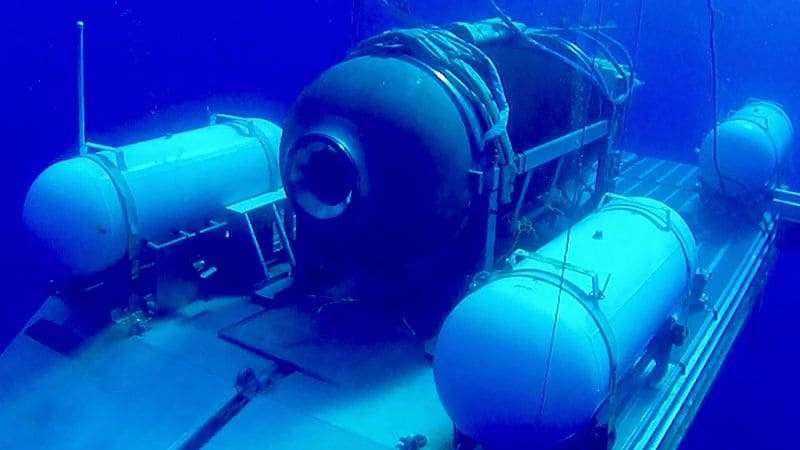 Destroços são encontrados na área em que o submarino desapareceu