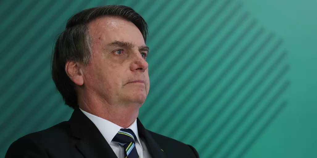 Simples caixa de correspondência', diz defesa de Bolsonaro sobre celular de Mauro Cid