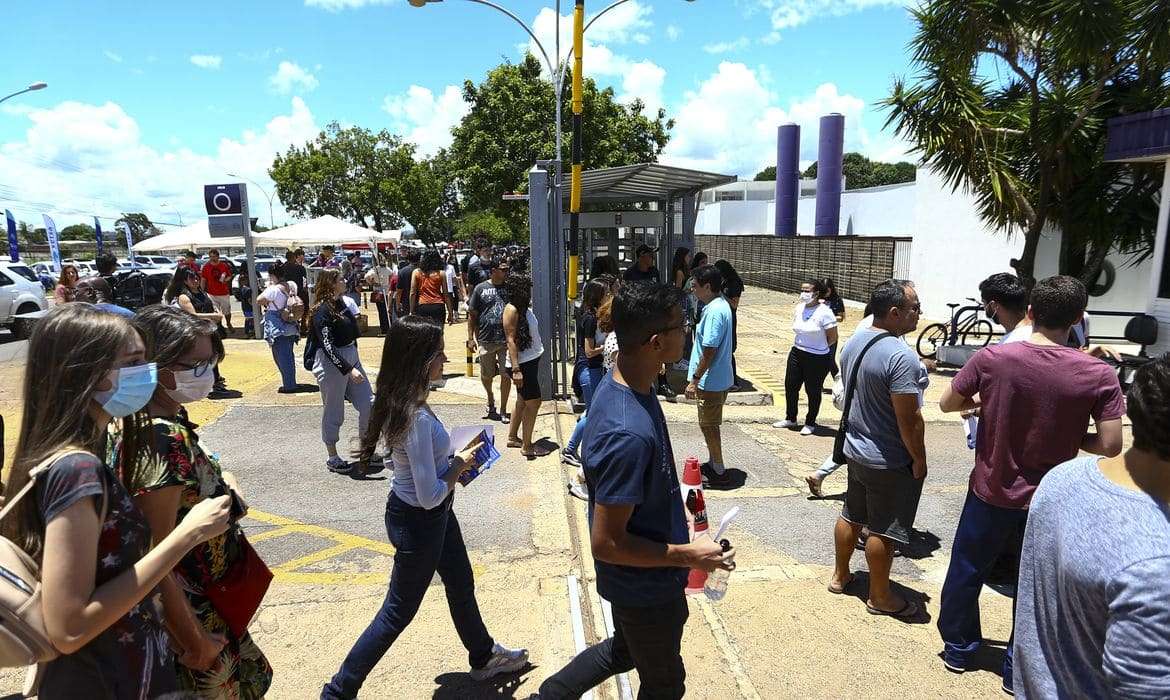 Enem 2024: candidatos enfrentam segundo dia de provas neste domingo