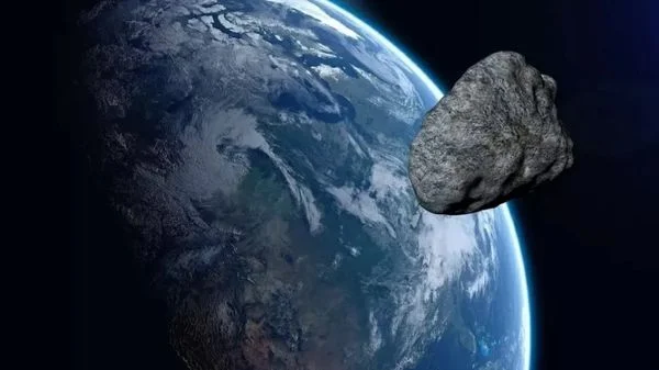 Asteroide 'potencialmente perigoso' passará próximo à Terra nesta segunda-feira (12)