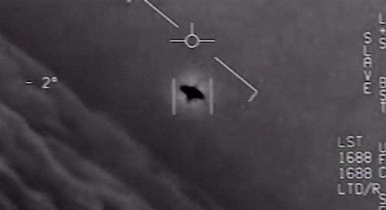 Veterano da Força Aérea afirma que programa secreto dos EUA coletou 'naves alienígenas intactas'