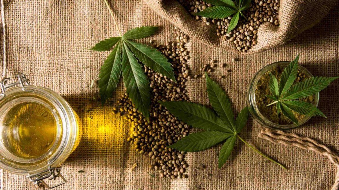 A importação de cannabis in natura, assim como flores e partes da planta, para uso medicinal, não será mais permitida no Brasil a partir desta quinta-feira (20), conforme determinou a Agência Nacional de Vigilância Sanitária (Anvisa). 