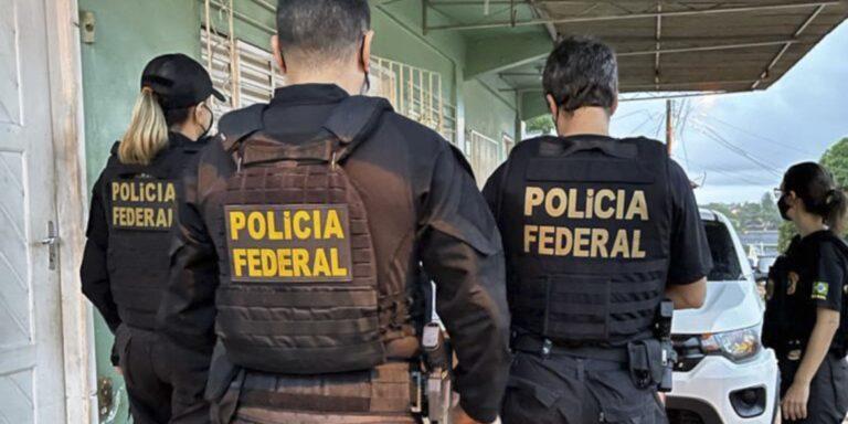 Polícia Federal destrói arsenal de 70 armas apreendidas em operações contra tráfico 