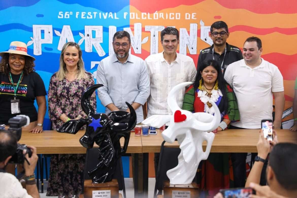 Sustentabilidade e reconhecimento ao empenho dos bumbás norteiam a confecção dos troféus do 56⁰ Festival Folclórico de Parintins