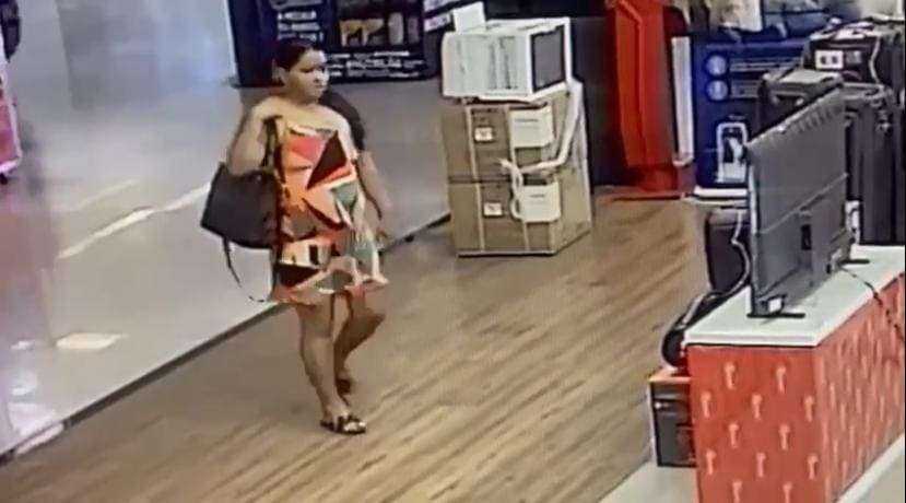 Polícia procura mulher que furtou caixa de som de loja em Manaus