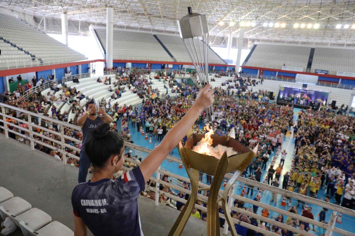 Mais de 7 mil alunos participam da abertura da 44ª edição dos Jogos Escolares do Amazonas