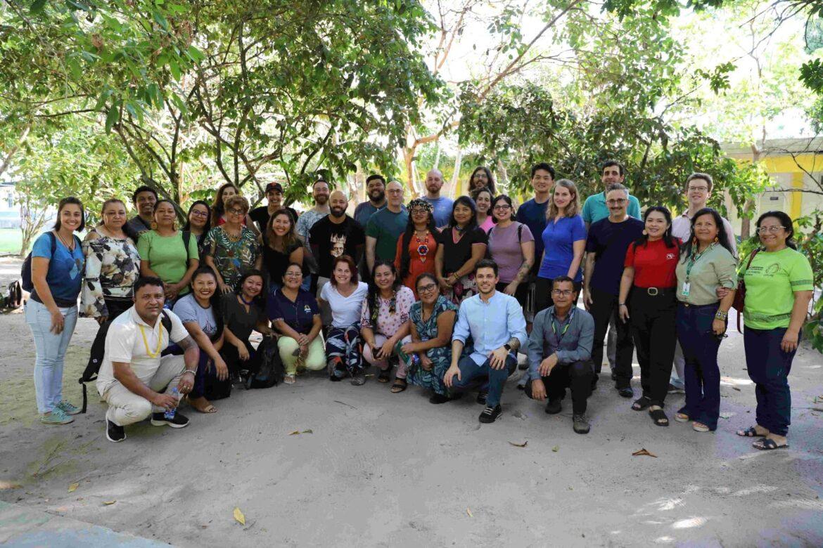 Professores dos Estados Unidos visitam Conselho Estadual de Educação Escolar Indígena do Amazonas