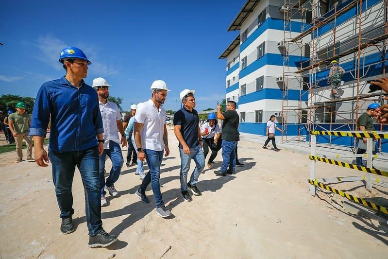 Governador em exercício Tadeu de Souza inspeciona obras do Ozias Monteiro II, novo residencial do ‘Amazonas Meu Lar’