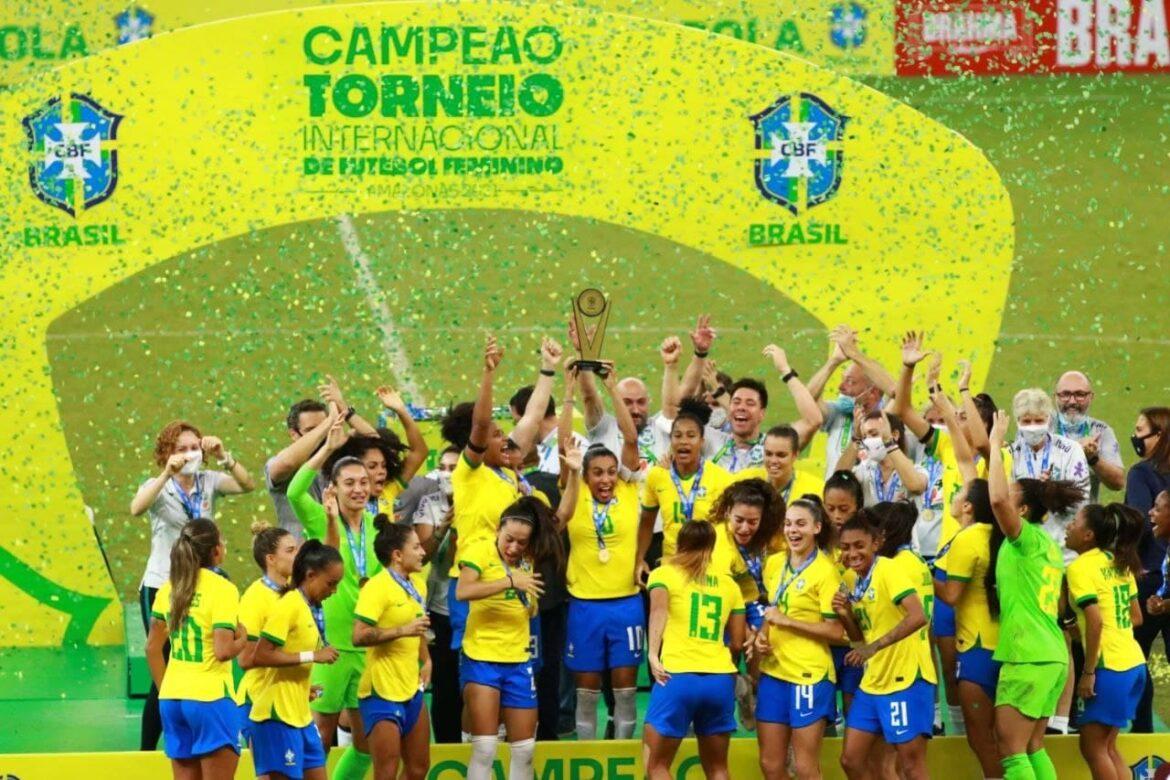 Governo do Amazonas altera horário de expediente em dias de jogos do Brasil na Copa do Mundo