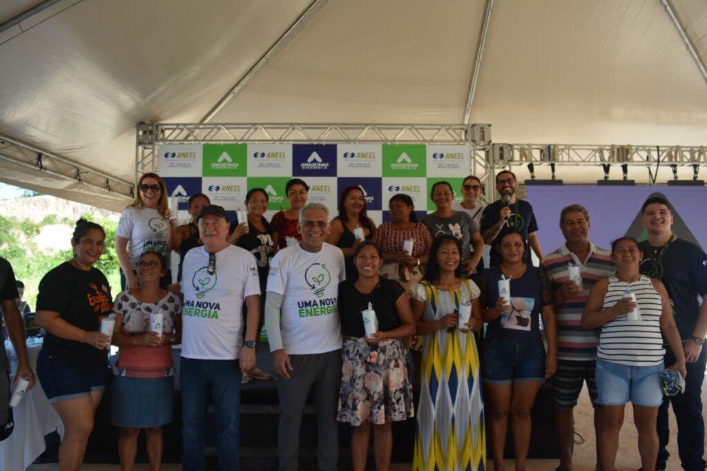Amazonas Energia entrega 125 novas geladeiras a moradores da Zona Norte