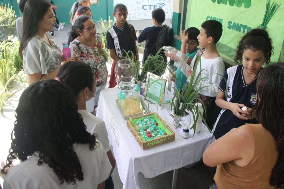 Rede municipal de ensino tem mais de 100 projetos científicos aprovados pela Fapeam