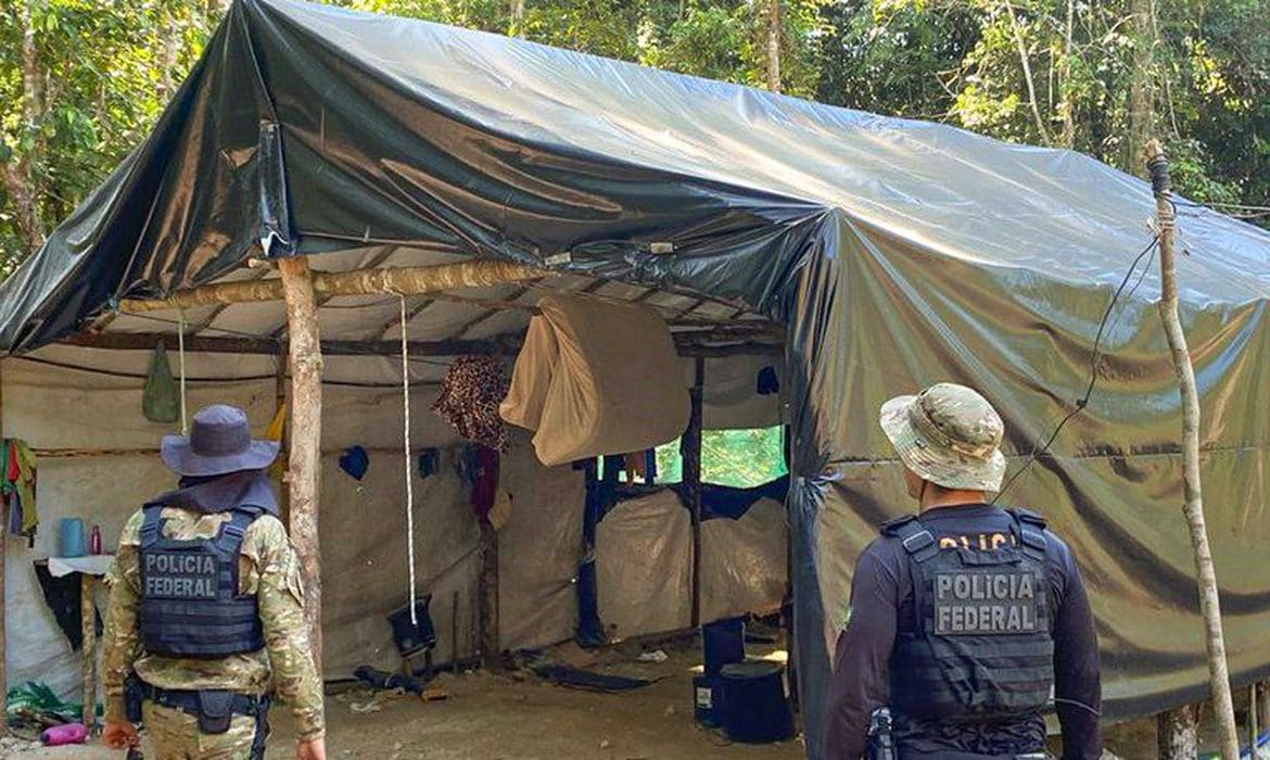 Polícia Federal e Ibama desmontam garimpos ilegais em Mato Grosso
