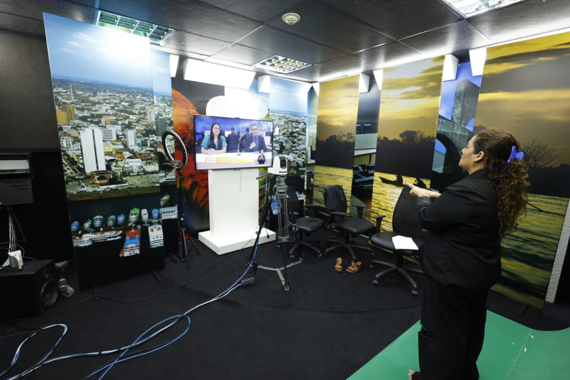 TV Câmara lança primeiro telejornal ao vivo com interpretação em Libras do Amazonas