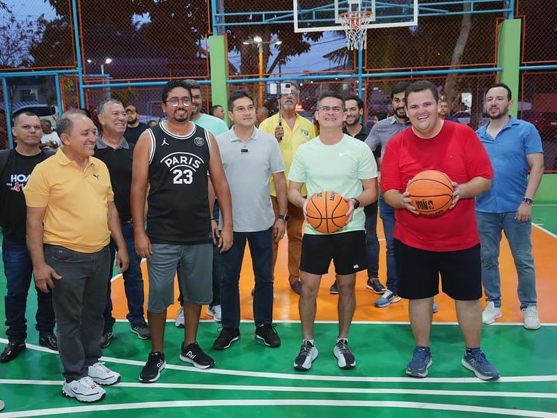  
Prefeitura de Manaus mira no incentivo ao esporte e constrói complexo esportivo com academia ao ar livre no bairro Planalto
