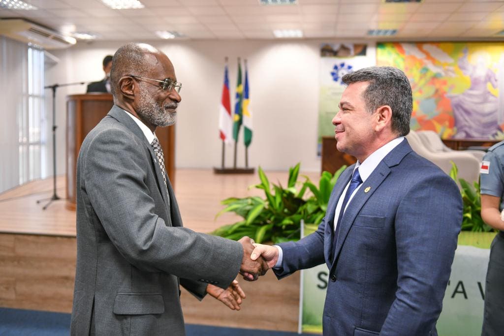 Vice-governador Tadeu de Souza é homenageado pelo TRT-11 e destaca união entre poderes