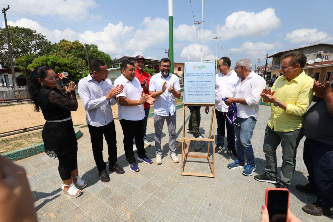 Wilson Lima inaugura iluminação de LED e vistoria reta final de pavimentação viária em Tapauá