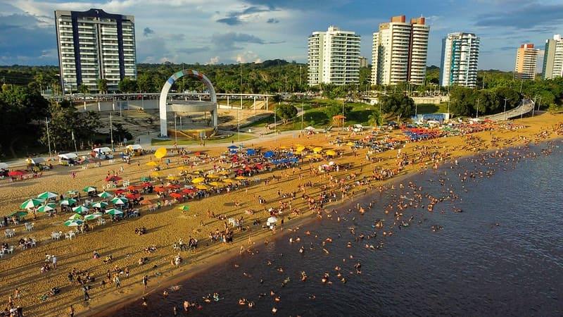 Prefeitura de Manaus monta dois telões para jogo entre Flamengo e São Paulo na Ponta Negra
