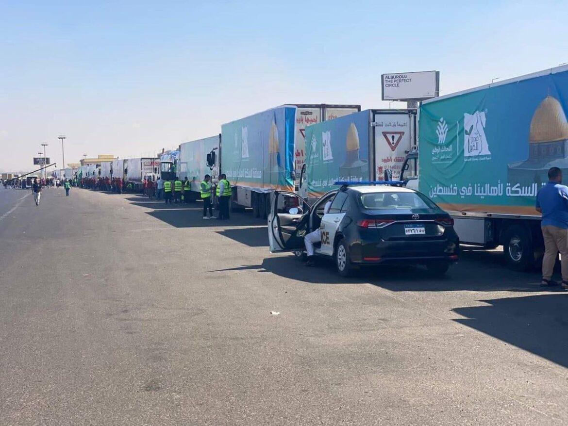 Quase 150 caminhões com ajuda humanitária aguardam para entrar na Faixa de Gaza