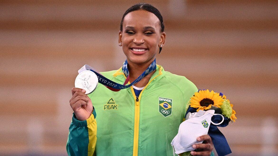 Rebeca Andrade é campeã pan-americana da prova de salto sobre a mesa