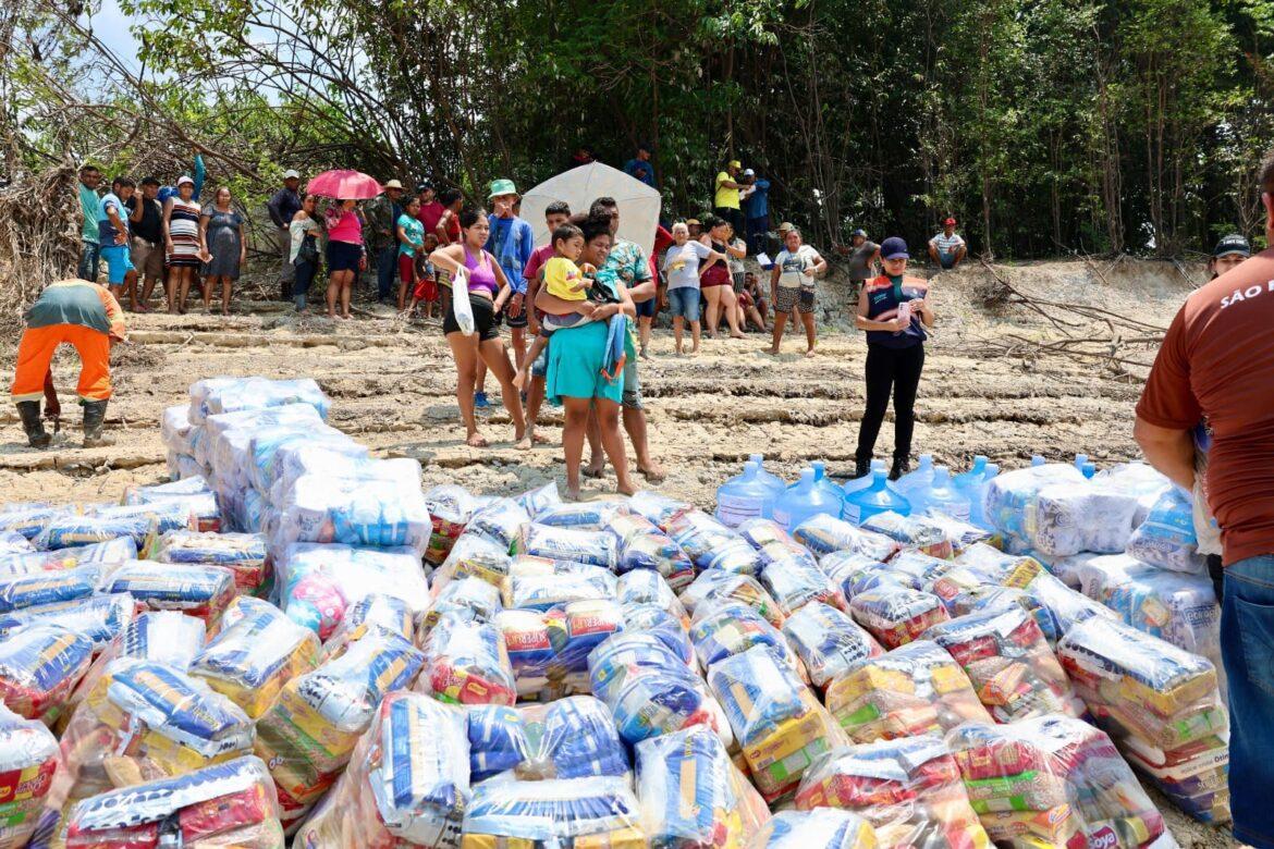 Operação 'Estiagem' leva ajuda humanitária a 130 famílias de comunidades ribeirinhas do Puraquequara